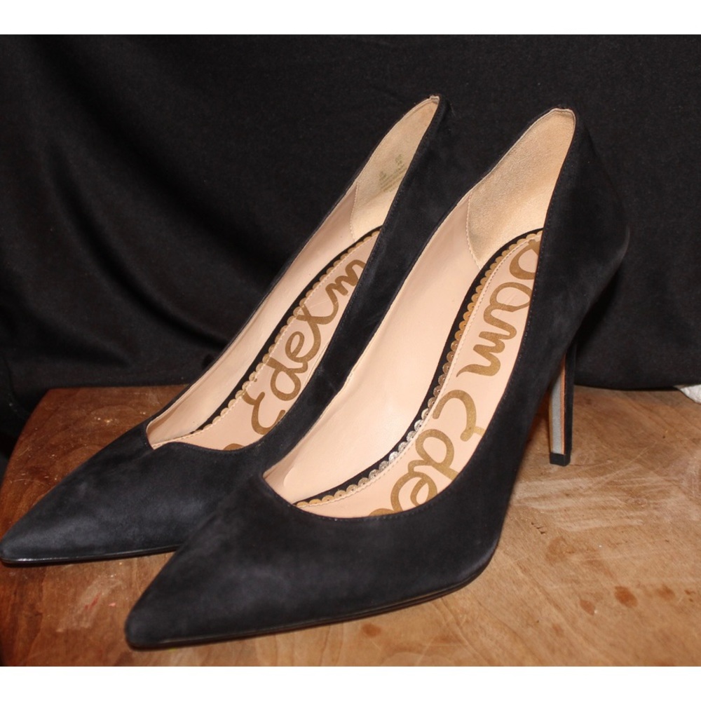Sam Edelman Black Velvet Pumps!